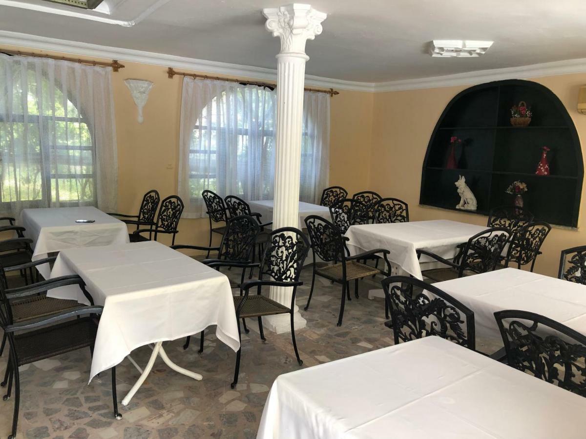 Kromer Garden Hotel Анталия Екстериор снимка